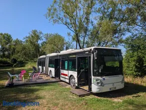 Magnifique bus insolite avec jacuzzi - Image 1