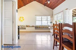 Casa 4 quartos, 2 suítes, piscina e acessibilidade - Frente para a lagoa - Image 3