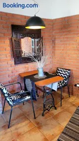 Studio Colonial - Image 2