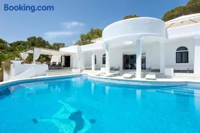 Villa con idromassaggio, piscina riscaldata e giardino | Vista sulla montagna - Image 1
