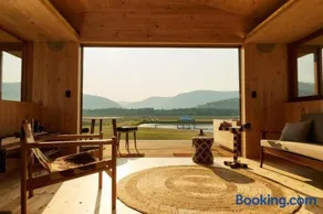 Dimensions X Farm-stay at Krinklewood Estate - Image 1