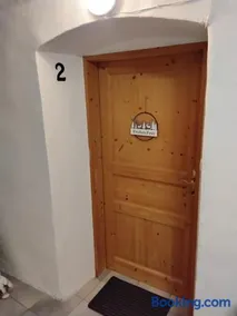 Alpine's Apartment - Image 2
