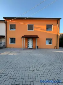 Casa Domus Oppiorum - Image 1