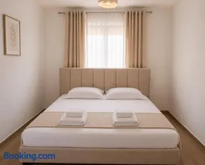 Pine Villa - Image 1