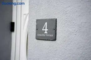 4 Cross Ifor Terrace - Merthyr Tydfil - Cosy House - Sleeps up to 7 - Image 3