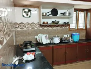 SLS Homestay - Luxury AC Service Apartments 1BHK, 2BHK, 3BHK - Direct Flyover to Alipiri Tirumala Gate - Walk to PS4 Pure Veg Restaurants, Supermarkets - Near to National Highway & Padmavathi Amma Temple - Modular Kitchen, Living room -Free Superfast Wifi - Image 5