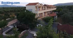Hotel Takis - Image 1