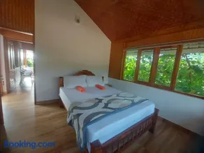 Sherly Cottages - Image 2