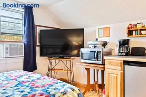 Bo360 Old West Landing with Hot Tub and Sunrise Views - Image 4