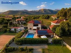Villa Arcadia Private Pool and Tennis Court - Image 1