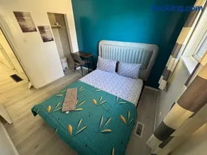 Private Room Near Airport D1 - Image 1