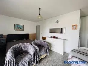 T1 avec balcon à Cambo-les-Bains, parking inclus, 2 couchages - Image 3