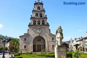 PLAZA CENTRAL CANGAS DE Onís - Image 1