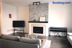 Modern 3 bedroom duplex home in Langley - Image 3