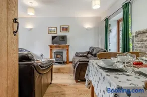 3 Bed in Knighton oc-b29329 - Image 4