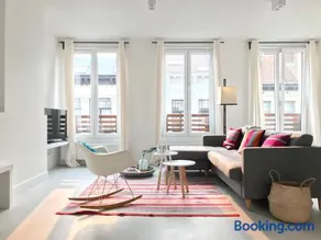 Bright City Design House! - Image 1