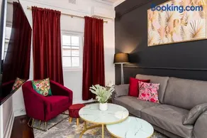 Unique Heritage One Bed Apartment - Image 2