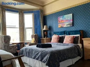 Rooms in City House nr Light Stadium - Image 1