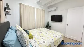 Rycroft Residence 1BR Apt with AC & Full Kitchen - Image 2