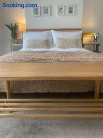 Seaside Retreat - Image 4