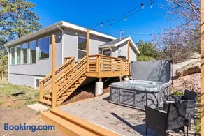 Near Red Rocks with Hot Tub, Fire Pit and Views - Image 1