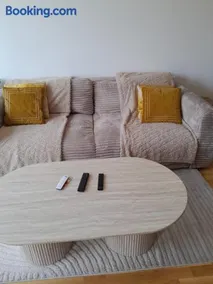 Superb 3 Bedroom near to Paris with Parking - Image 2