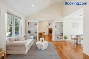 Hamptons 4BR Oasis with Heated Pool, Hot Tub and Beach - Image 4
