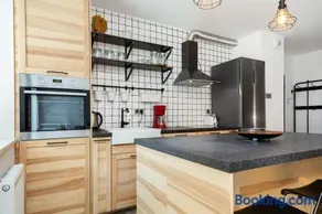 Elegant Apartment Tumskie Ogrody with FREE GARAGE Wrocław by Noclegi Renters - Image 3