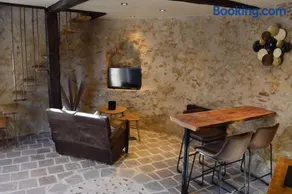 Tour médiévale fortifiée entièrement restauré - Image 1