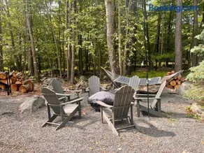 Stylish and Cozy Cabin, Walking Distance to Big Bass Lake - Image 2