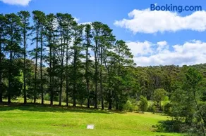 3BR 1B Home w Private Backyard, Shared Game Room - Image 2