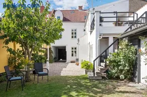 Lovely appartment in charming town house - Image 1