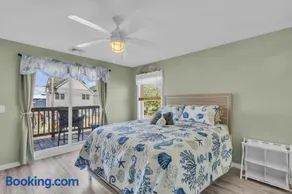 Game Room, Kayaks, Steps to the Ocean! - Image 3