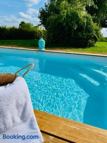 SUITES EN PERCHE avec piscine-Proche Mortagne - Image 1