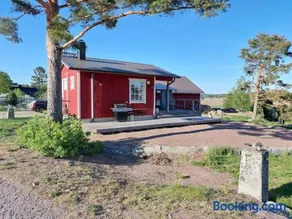 Tiny House with Private Sauna & Hot Tub near Archipelago Trail - Image 1