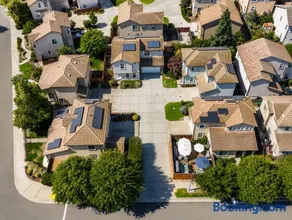 Insurance Ready 4BR Family Home Traveling Pros - Image 2