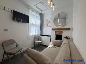 2 Bed in Warwick oc-c41051 - Image 4