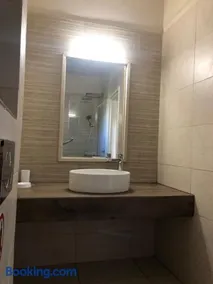 Poseidon Apartments - Image 3
