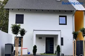 Viel Platz in Burghausen für Freunde und Familie - Image 3