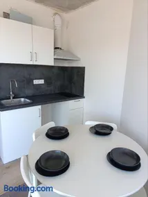 Richard Star Park Place Residence - Image 3