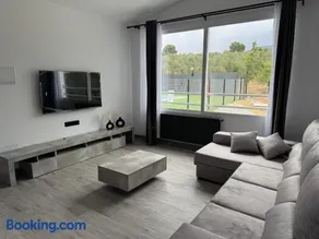 Villas de lujo - El Descanso Cazorla - Piscina, Barbacoa, Terraza y Parking incluido - Image 2