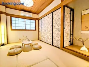 Luna Luxury 4BR Family Villa with Parking - 2 mins from Osaka-ko Station, near EXPO, USJ, Kaiyukan - Image 2