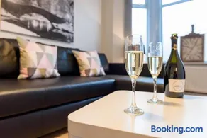 The Scarsdale Apartment - Image 3