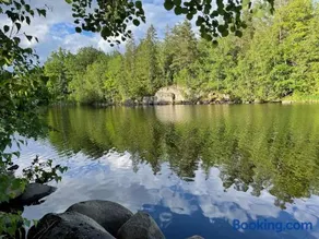 Calm and private country side property with own waterfront by large river - Image 2