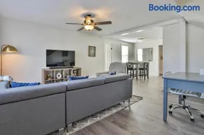 M20 Rentals Beautiful Salem NH 3bd 1ba Centrally Located - Image 3