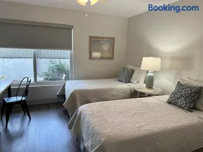 PalmettoBay #3, 2 Bedroom4 Twin BedsPark 2 Cars - Image 2