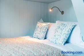 Elodie Cottage by Keepers Cottages - Image 3