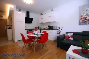Apartment West - Image 1