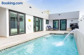 Rent a Charming Bedroom in Dorado del Mar - Image 5