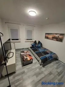 GR ooms-Rent - Image 1